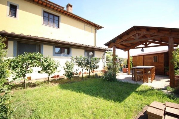appartamento in vendita a Reggello in zona Matassino