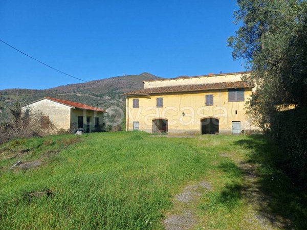casa indipendente in vendita a Reggello in zona Cascia