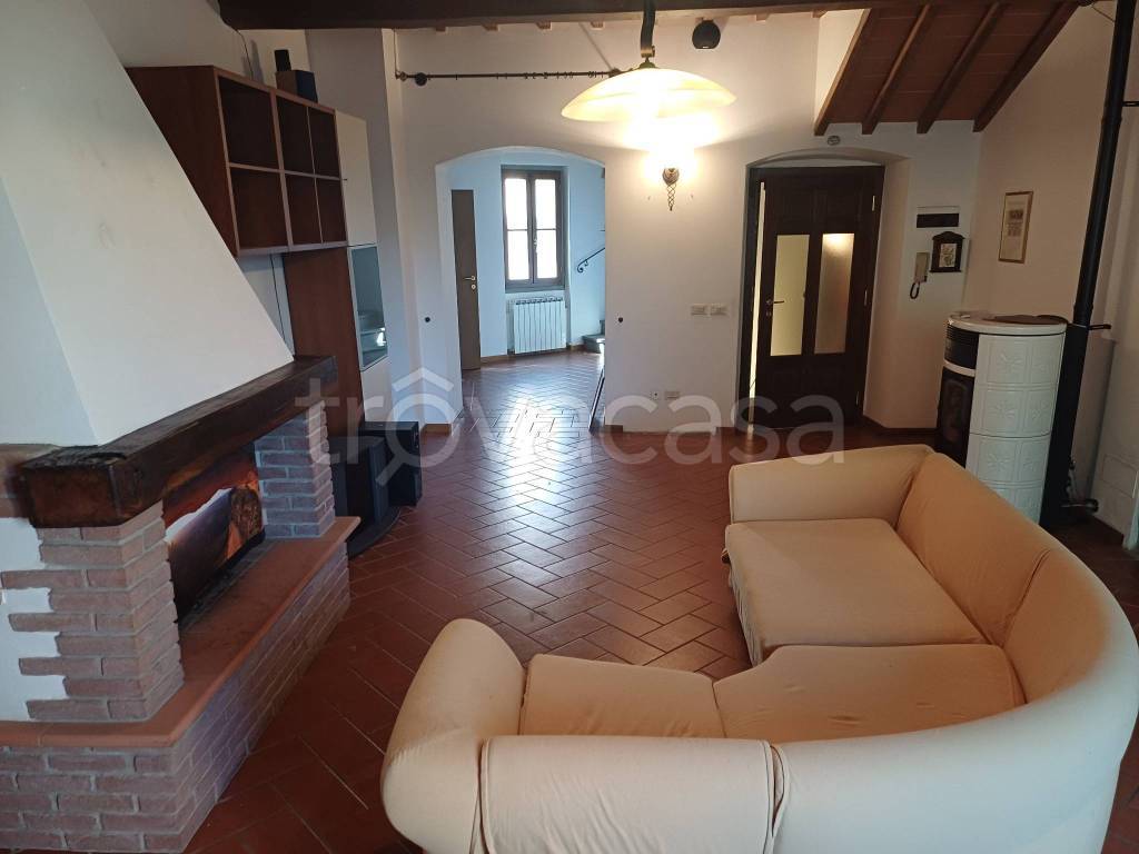 casa indipendente in vendita a Reggello