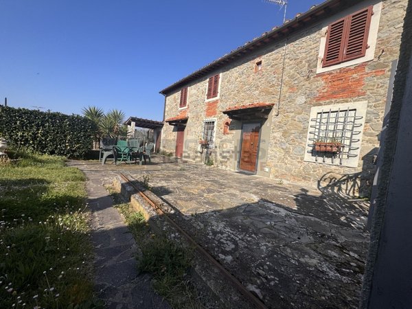 casa indipendente in vendita a Reggello in zona Cascia