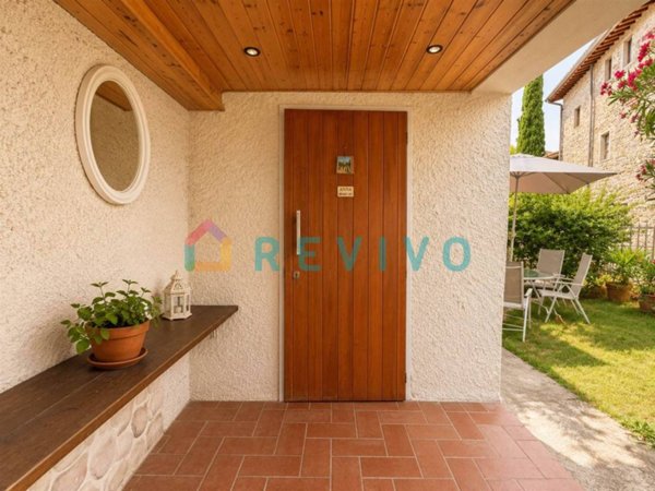 casa indipendente in vendita a Reggello in zona Cascia