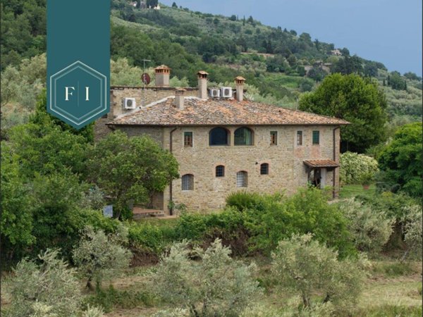 casa indipendente in vendita a Reggello