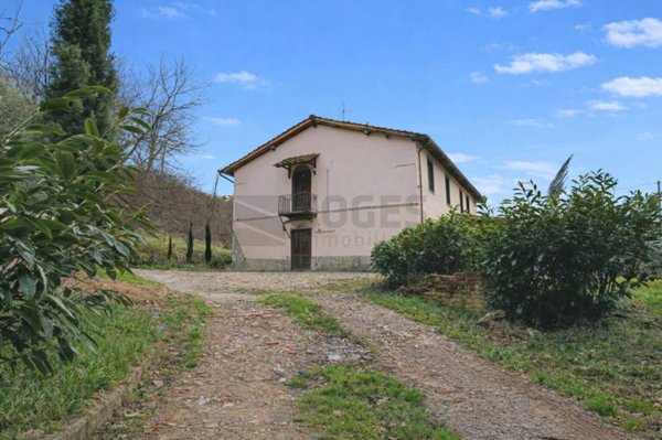 casa indipendente in vendita a Reggello in zona Cascia