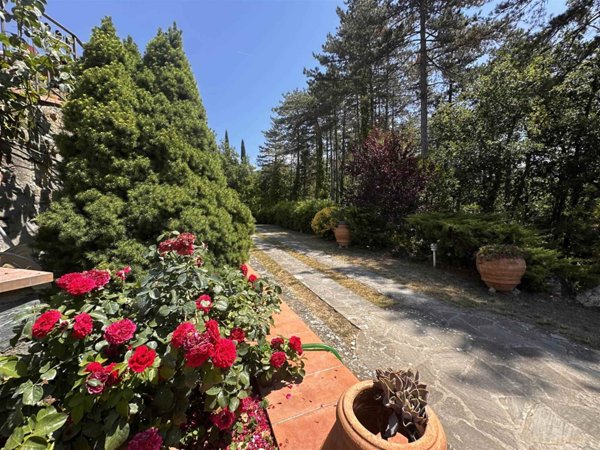 casa indipendente in vendita a Reggello in zona Pietrapiana