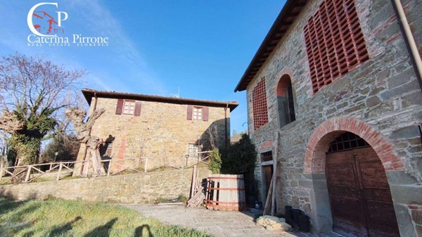 casale in vendita a Reggello in zona Cascia