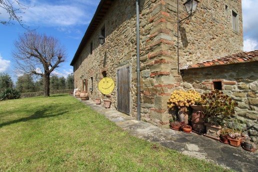 casa indipendente in vendita a Reggello