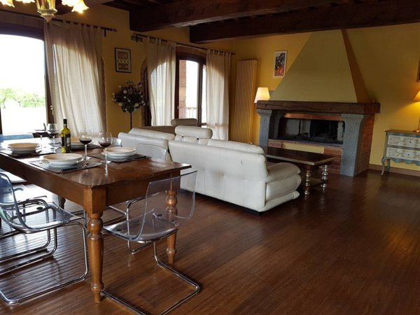 casa indipendente in vendita a Reggello in zona Cascia