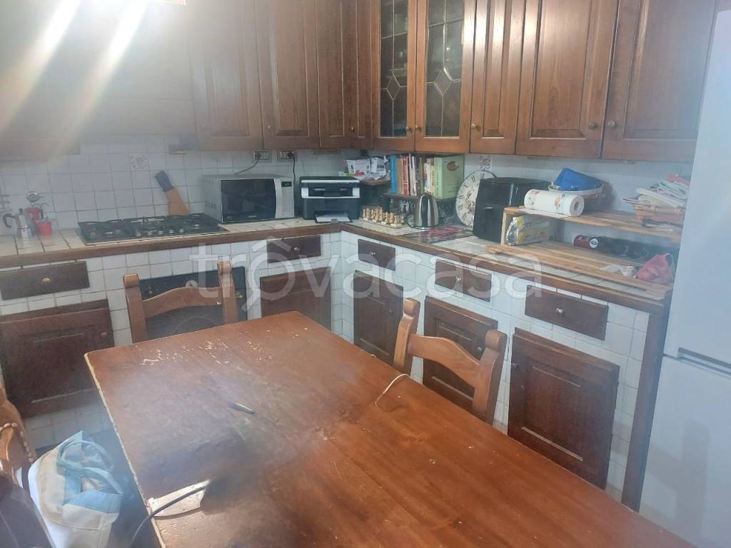 casa indipendente in vendita a Reggello in zona Montanino