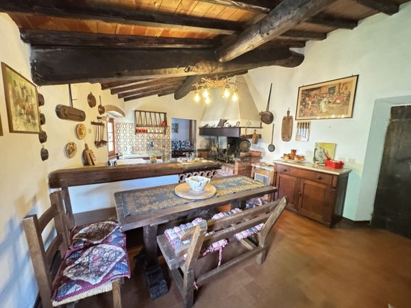 appartamento in vendita a Reggello in zona Cascia