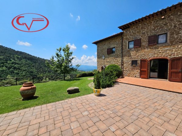 casa indipendente in vendita a Reggello in zona Cascia