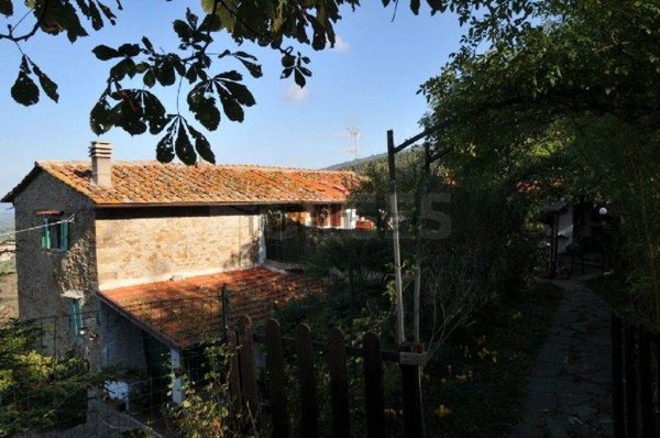 appartamento in vendita a Reggello in zona Cascia