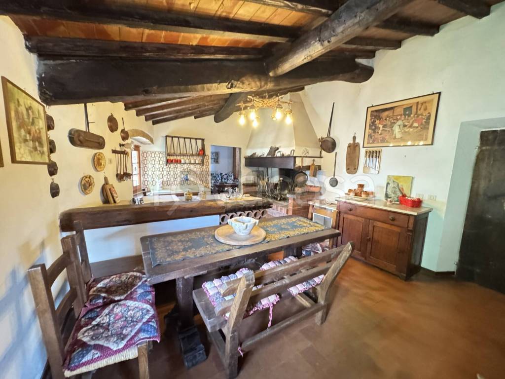 appartamento in vendita a Reggello in zona Cascia