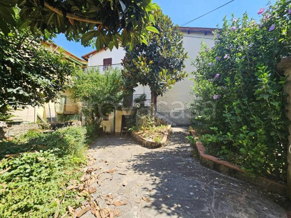 casa indipendente in vendita a Reggello in zona Vaggio