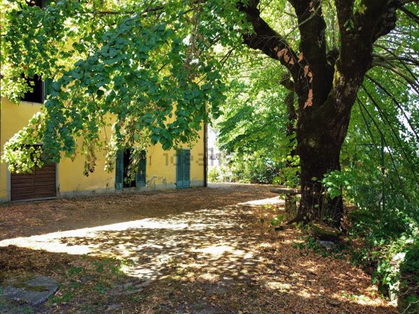 casa indipendente in vendita a Reggello in zona Cascia