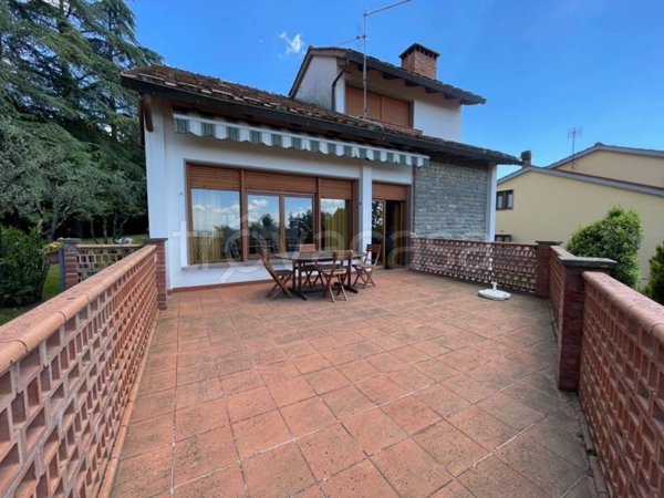 casa indipendente in vendita a Reggello in zona Pietrapiana
