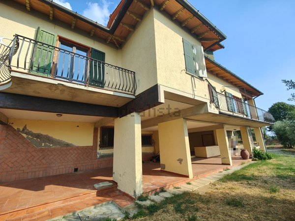 casa indipendente in vendita a Reggello