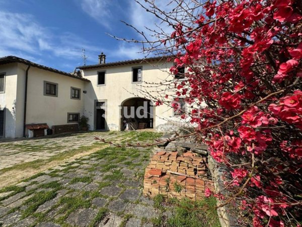 casa indipendente in vendita a Reggello in zona Cancelli