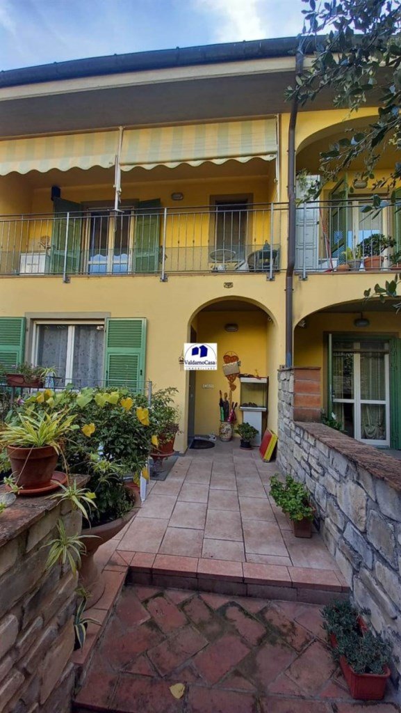 casa indipendente in vendita a Reggello in zona Cascia