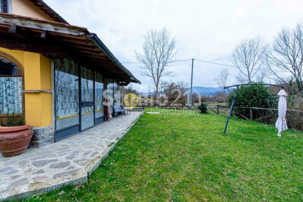 casa indipendente in vendita a Reggello in zona Ciliegi