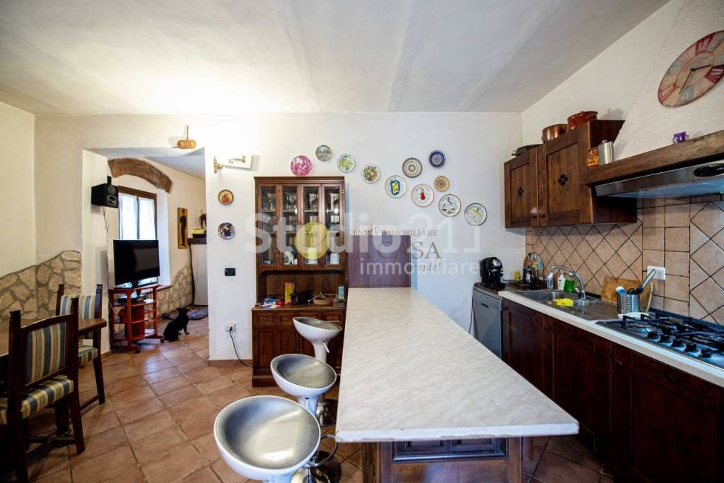 casa indipendente in vendita a Reggello in zona Ciliegi
