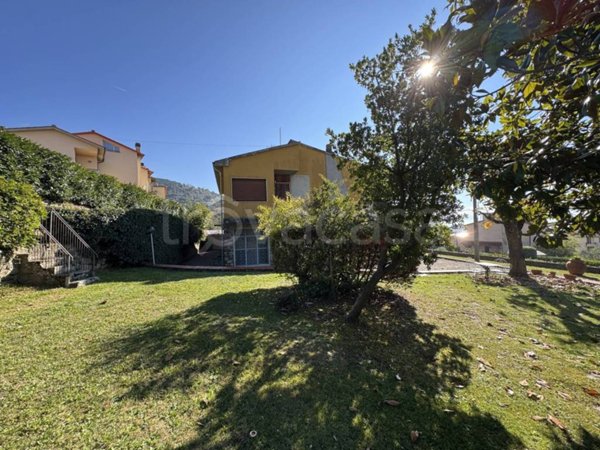 casa indipendente in vendita a Reggello