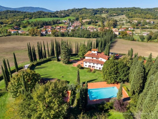casa indipendente in vendita a Reggello in zona Cascia