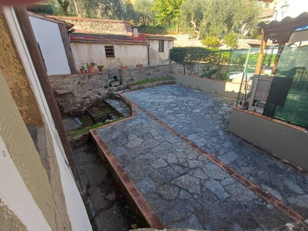 appartamento in vendita a Reggello in zona Cascia