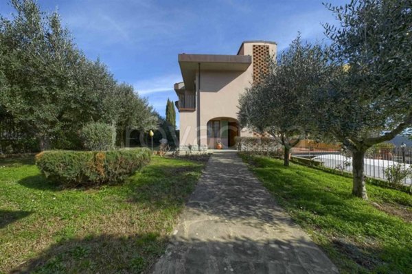 casa indipendente in vendita a Rignano sull'Arno in zona San Donato in Collina