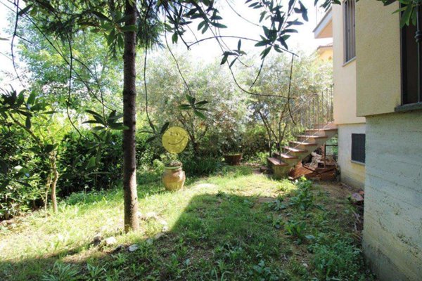 intera palazzina in vendita a Rignano sull'Arno in zona San Donato in Collina