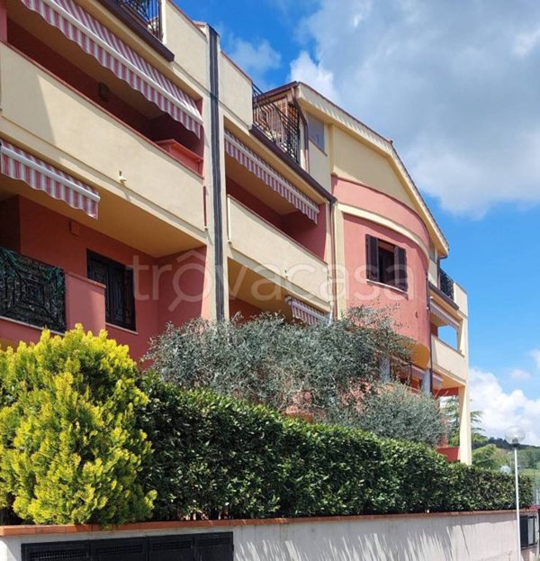 appartamento in vendita a Rignano sull'Arno in zona San Donato in Collina