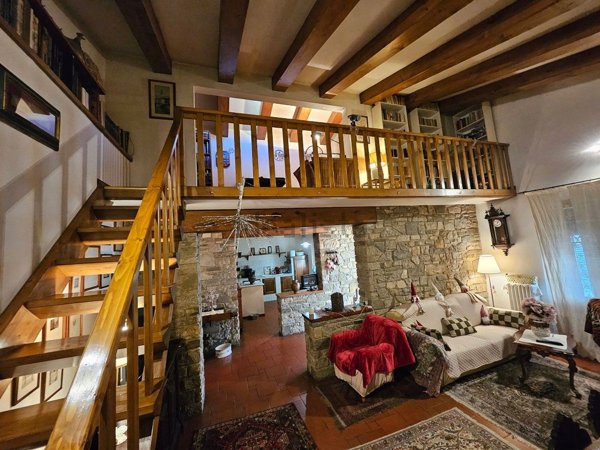 casa indipendente in vendita a Rignano sull'Arno
