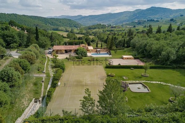 casa indipendente in vendita a Rignano sull'Arno in zona San Donato in Collina