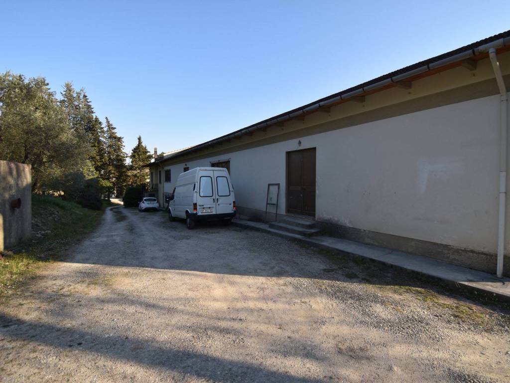 intera palazzina in vendita a Rignano sull'Arno in zona Torri