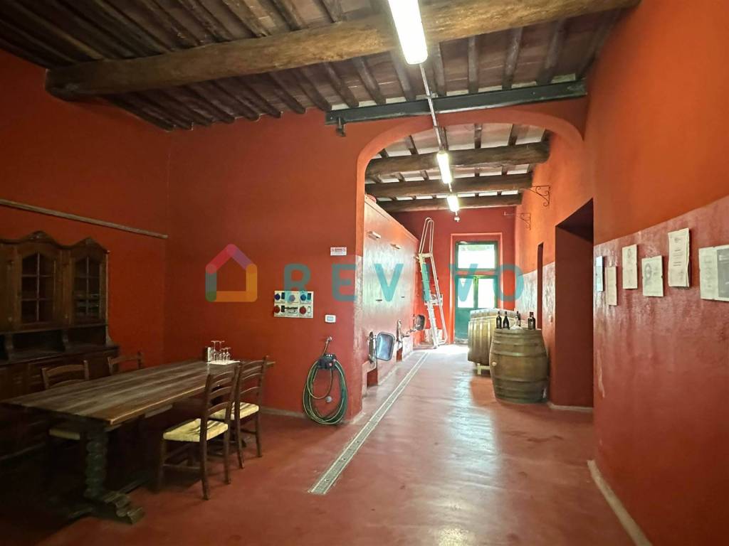 negozio in vendita a Rignano sull'Arno in zona Volognano