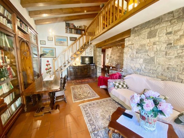 casa indipendente in vendita a Rignano sull'Arno in zona Troghi