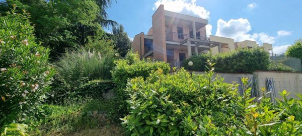 casa indipendente in vendita a Rignano sull'Arno