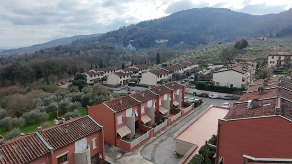 casa indipendente in vendita a Rignano sull'Arno in zona San Donato in Collina