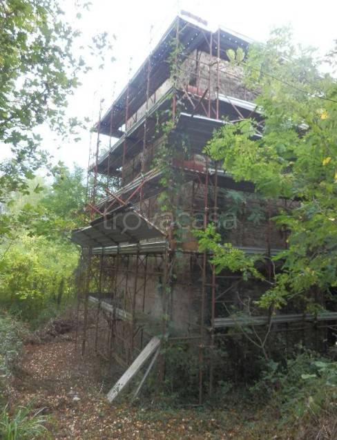 ufficio in vendita a Rignano sull'Arno in zona Volognano