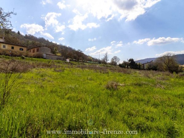 terreno agricolo in vendita a Rignano sull'Arno in zona Troghi