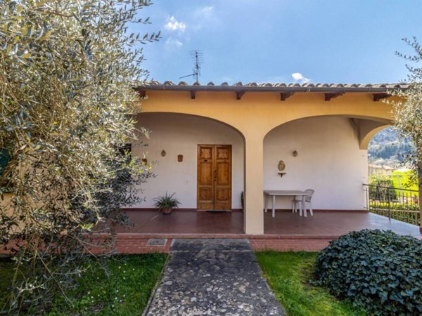 casa indipendente in vendita a Rignano sull'Arno in zona San Donato in Collina