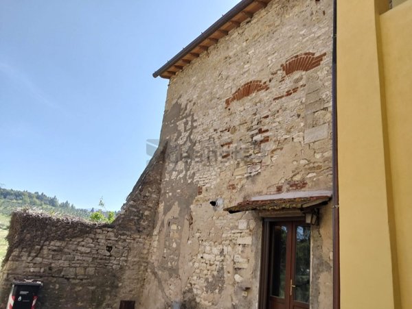 casa indipendente in vendita a Rignano sull'Arno in zona Rosano