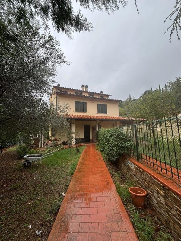 casa indipendente in vendita a Rignano sull'Arno