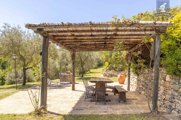 casa indipendente in vendita a Rignano sull'Arno in zona Volognano