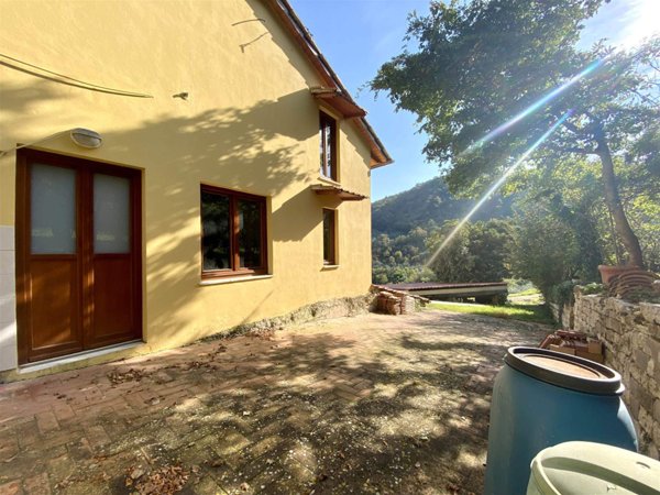 casa indipendente in vendita a Rignano sull'Arno in zona Rosano