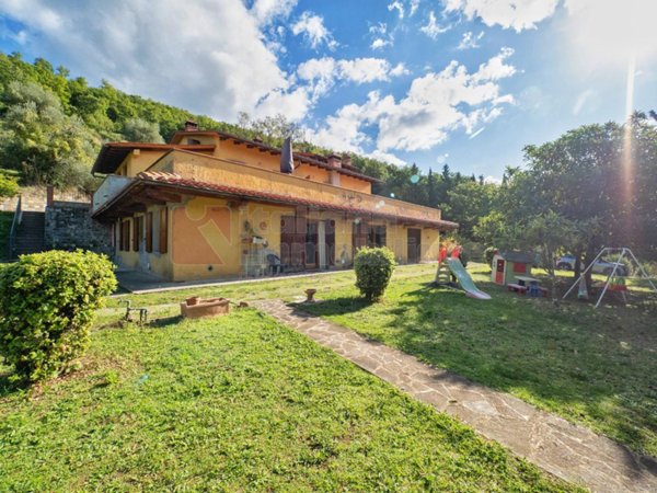casa indipendente in vendita a Rufina