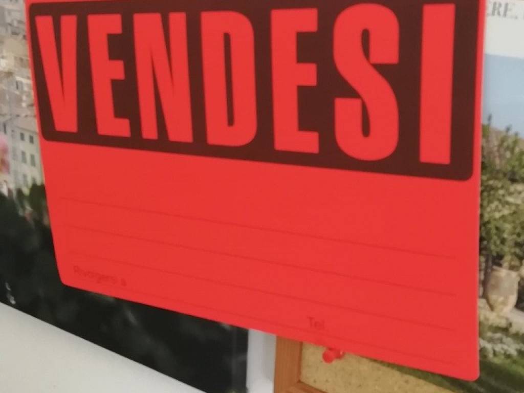 negozio in vendita a Rufina