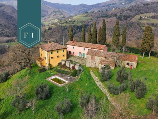 casa indipendente in vendita a Rufina