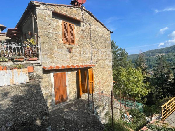 appartamento in vendita a Rufina in zona Castelnuovo