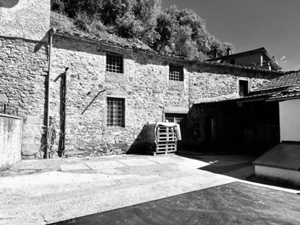 casa indipendente in vendita a Rufina