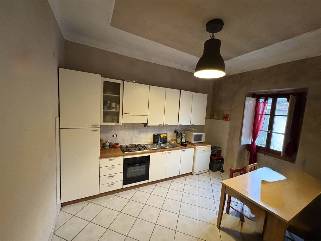 appartamento in vendita a Rufina in zona Scopeti